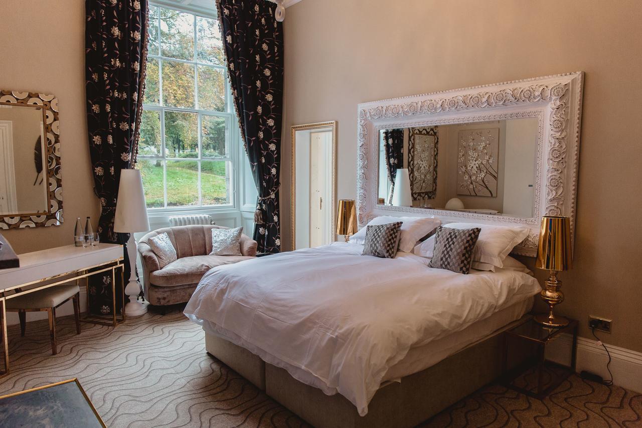Haigh Hall Hotel Wigan Exteriör bild